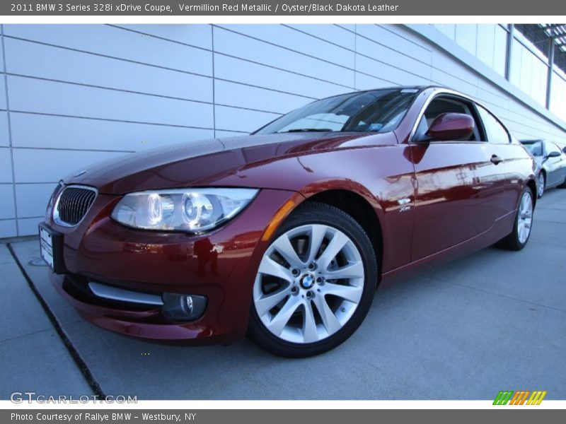 Front 3/4 View of 2011 3 Series 328i xDrive Coupe