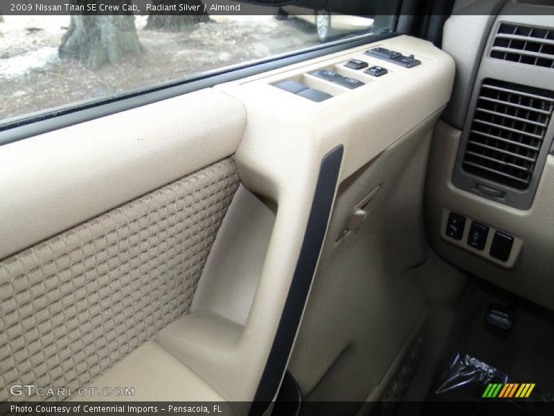Radiant Silver / Almond 2009 Nissan Titan SE Crew Cab