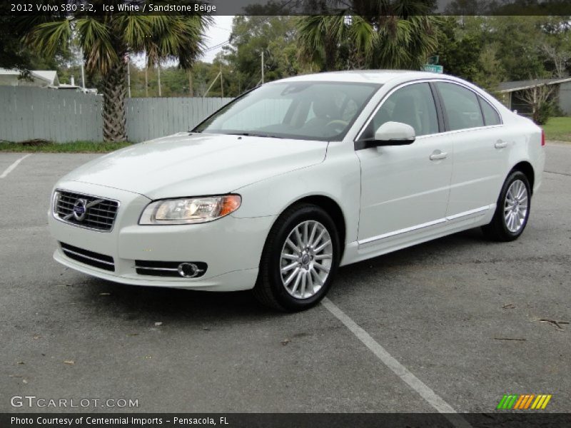 Front 3/4 View of 2012 S80 3.2