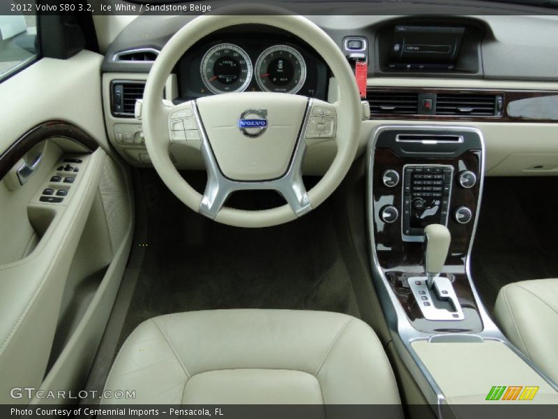 Dashboard of 2012 S80 3.2