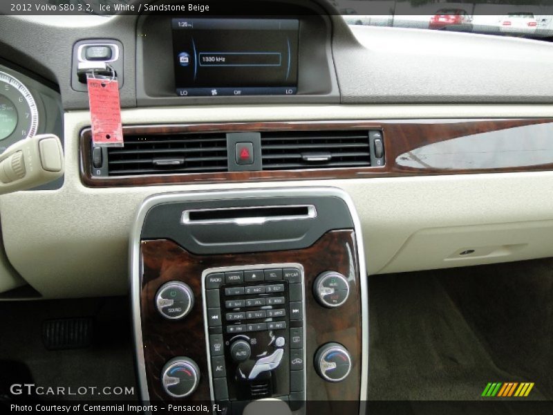 Ice White / Sandstone Beige 2012 Volvo S80 3.2
