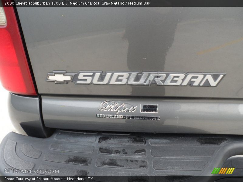 Medium Charcoal Gray Metallic / Medium Oak 2000 Chevrolet Suburban 1500 LT