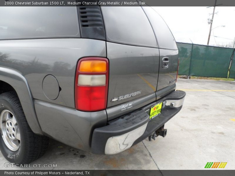 Medium Charcoal Gray Metallic / Medium Oak 2000 Chevrolet Suburban 1500 LT