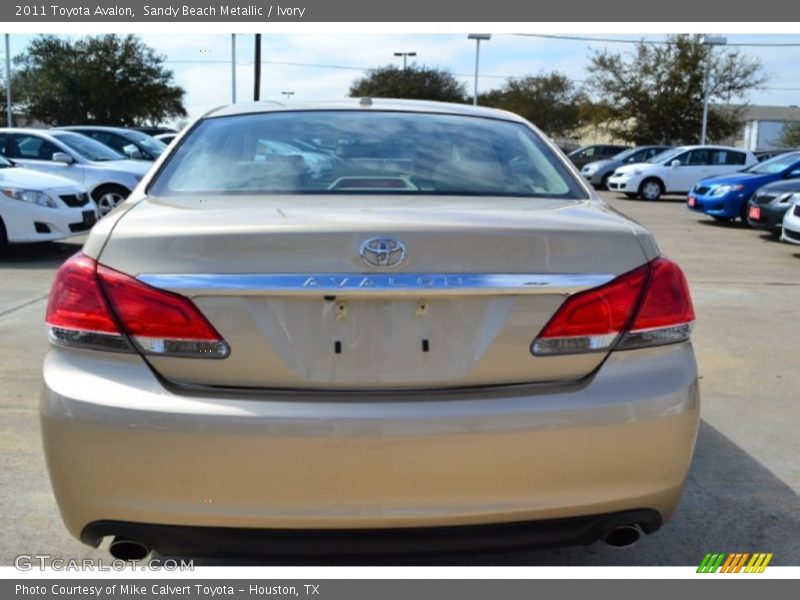 Sandy Beach Metallic / Ivory 2011 Toyota Avalon