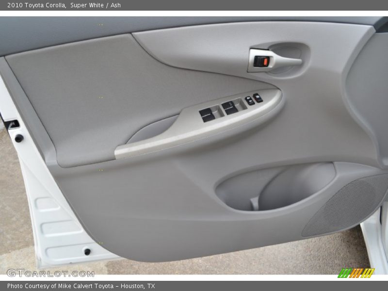 Super White / Ash 2010 Toyota Corolla
