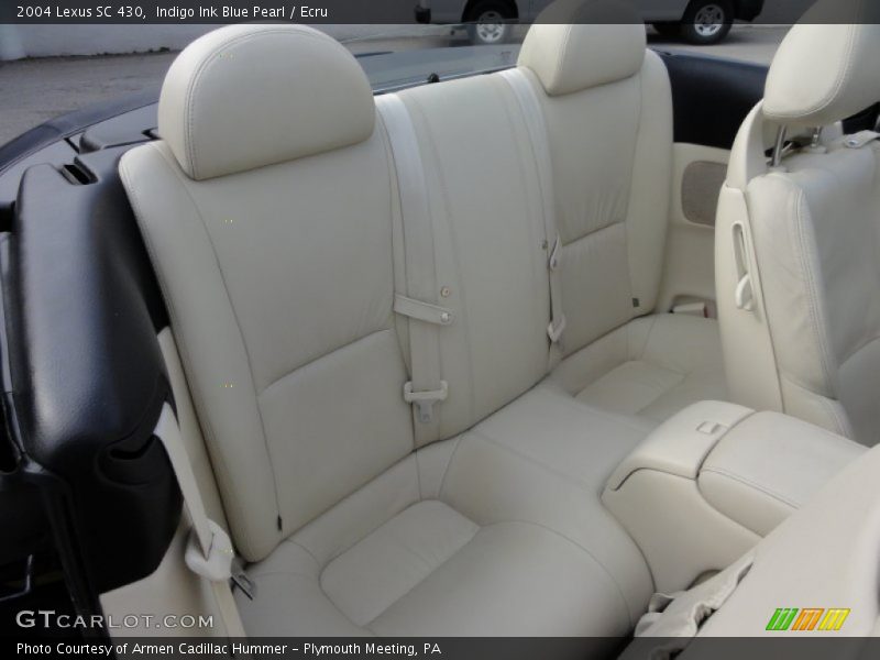 Rear Seat of 2004 SC 430