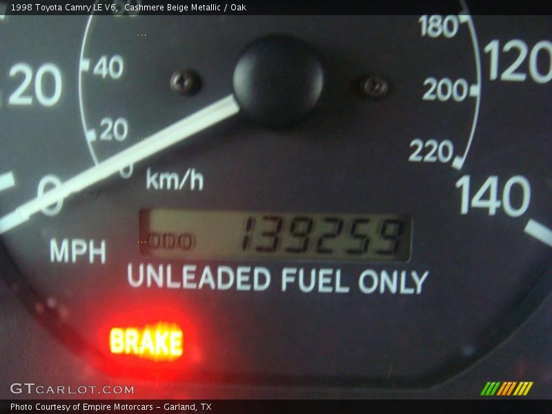 Cashmere Beige Metallic / Oak 1998 Toyota Camry LE V6