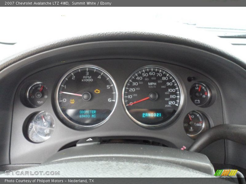 Summit White / Ebony 2007 Chevrolet Avalanche LTZ 4WD