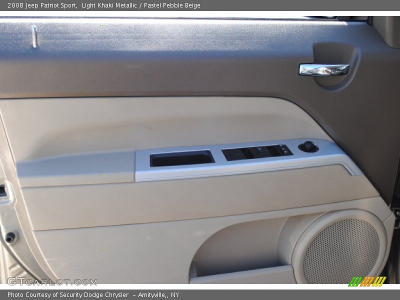 Light Khaki Metallic / Pastel Pebble Beige 2008 Jeep Patriot Sport