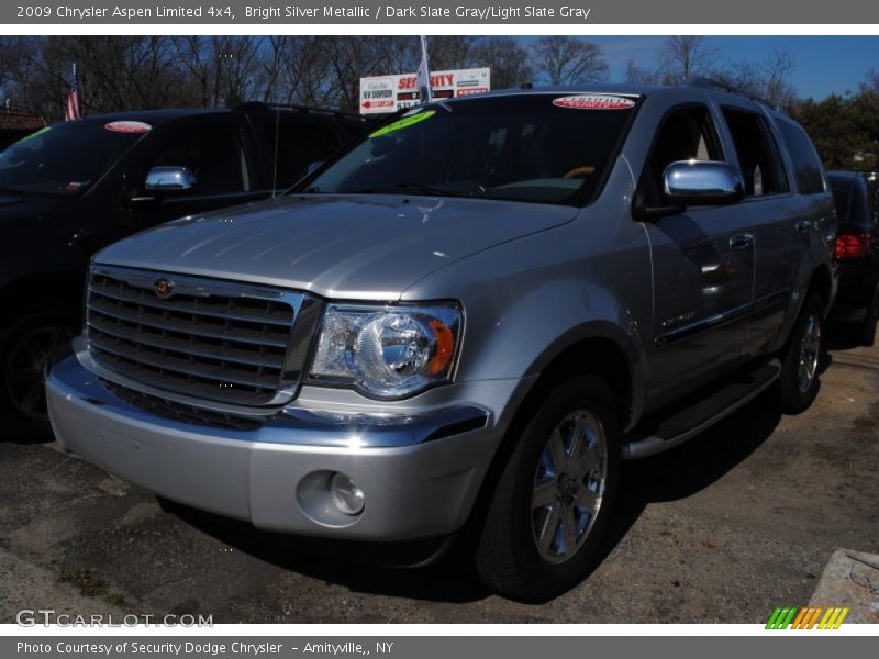 Bright Silver Metallic / Dark Slate Gray/Light Slate Gray 2009 Chrysler Aspen Limited 4x4