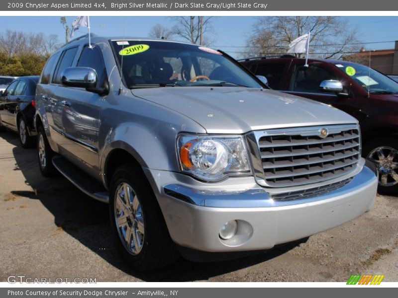 Bright Silver Metallic / Dark Slate Gray/Light Slate Gray 2009 Chrysler Aspen Limited 4x4