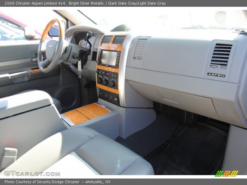Bright Silver Metallic / Dark Slate Gray/Light Slate Gray 2009 Chrysler Aspen Limited 4x4