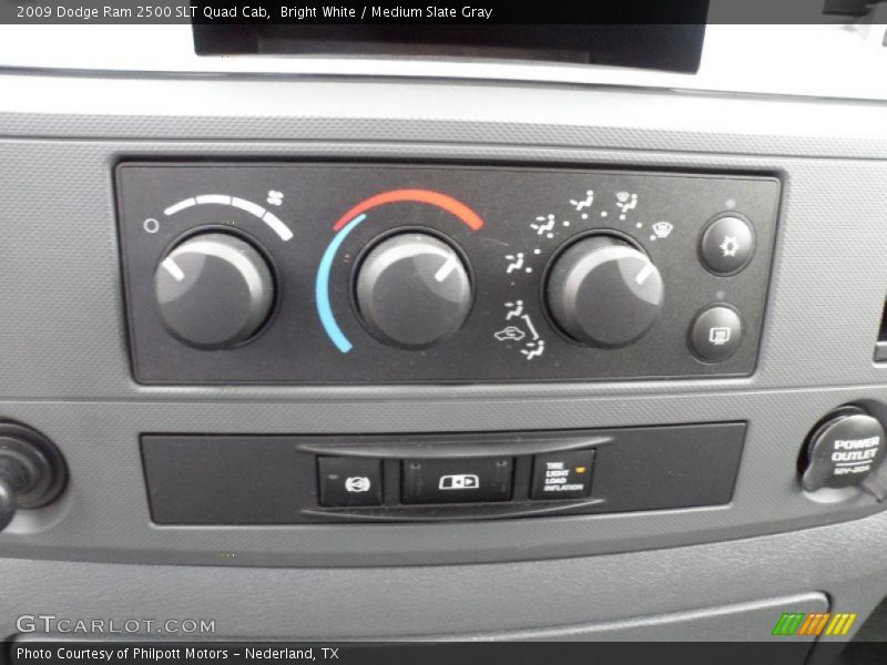 Controls of 2009 Ram 2500 SLT Quad Cab