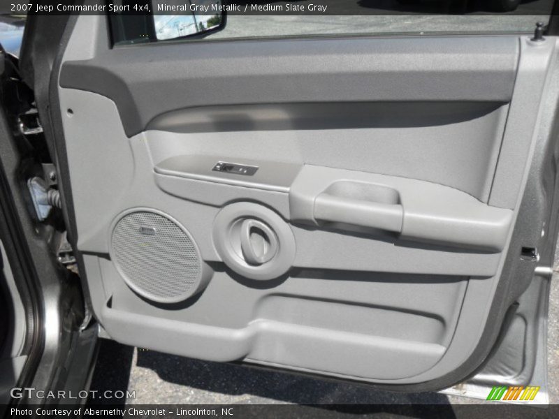 Mineral Gray Metallic / Medium Slate Gray 2007 Jeep Commander Sport 4x4
