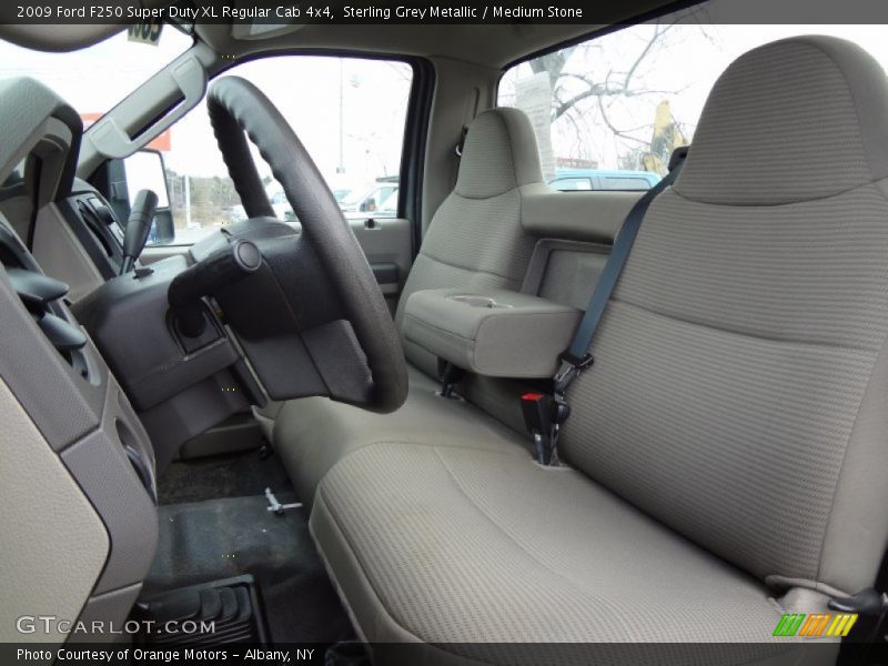 Front Seat of 2009 F250 Super Duty XL Regular Cab 4x4