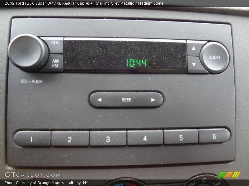 Audio System of 2009 F250 Super Duty XL Regular Cab 4x4