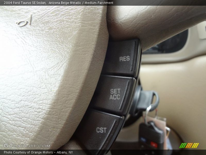 Arizona Beige Metallic / Medium Parchment 2004 Ford Taurus SE Sedan