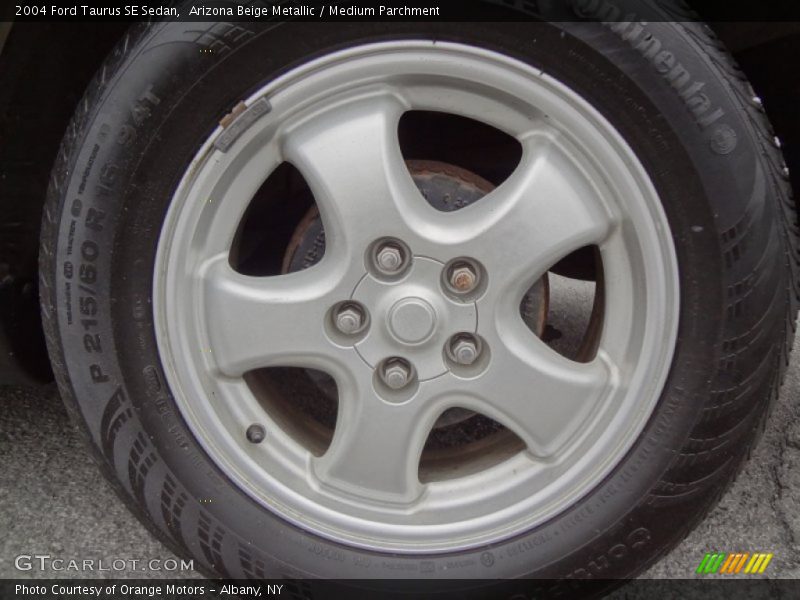  2004 Taurus SE Sedan Wheel