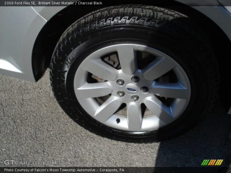Brilliant Silver Metallic / Charcoal Black 2009 Ford Flex SE