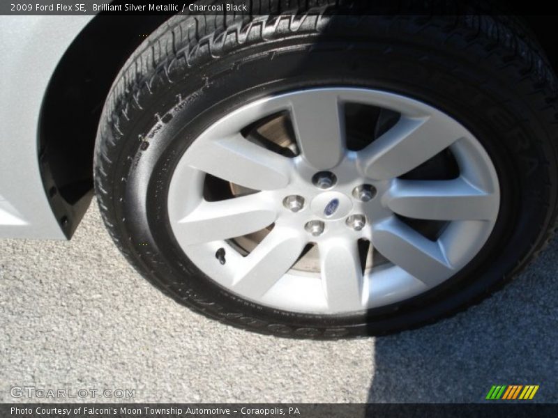 Brilliant Silver Metallic / Charcoal Black 2009 Ford Flex SE