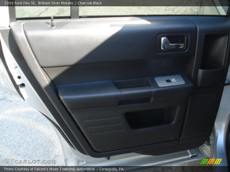 Brilliant Silver Metallic / Charcoal Black 2009 Ford Flex SE