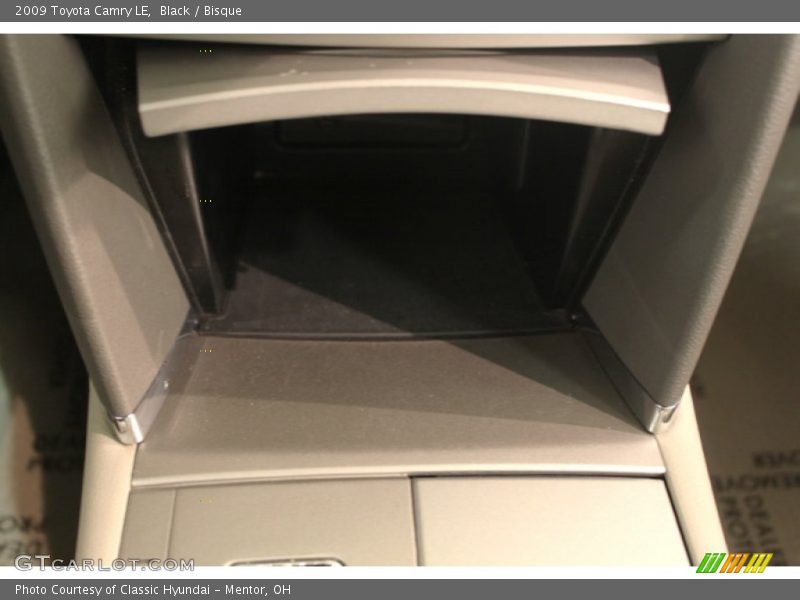 Black / Bisque 2009 Toyota Camry LE