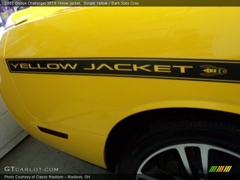 Yellow Jacket graphics - 2012 Dodge Challenger SRT8 Yellow Jacket