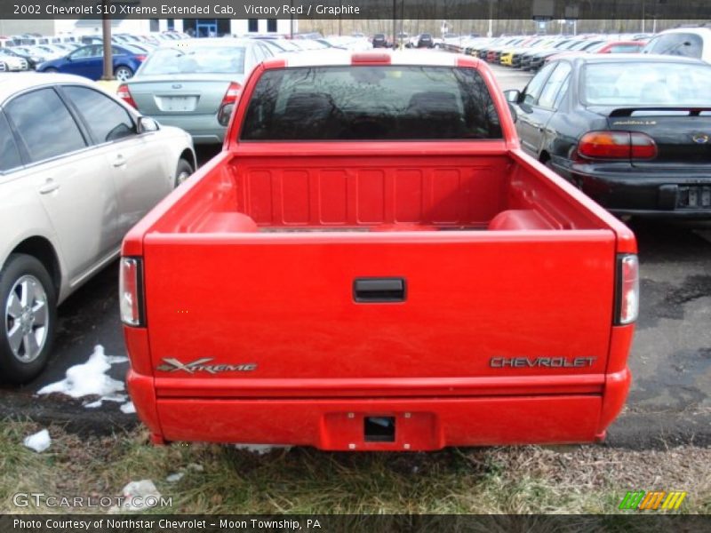 Victory Red / Graphite 2002 Chevrolet S10 Xtreme Extended Cab