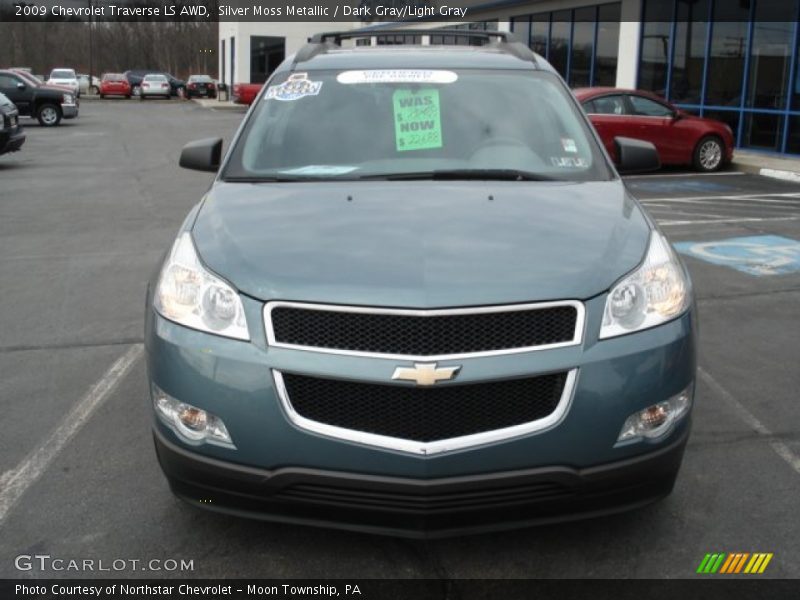 Silver Moss Metallic / Dark Gray/Light Gray 2009 Chevrolet Traverse LS AWD
