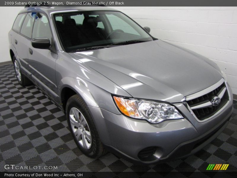 Front 3/4 View of 2009 Outback 2.5i Wagon