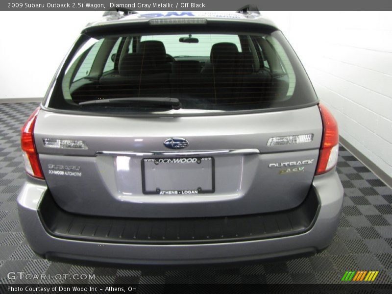 Diamond Gray Metallic / Off Black 2009 Subaru Outback 2.5i Wagon