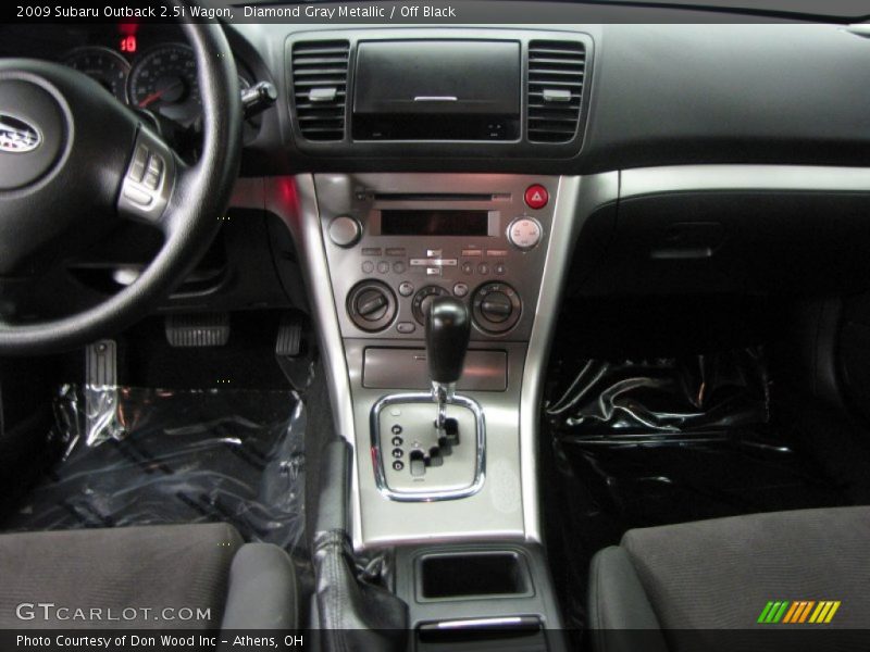 Diamond Gray Metallic / Off Black 2009 Subaru Outback 2.5i Wagon