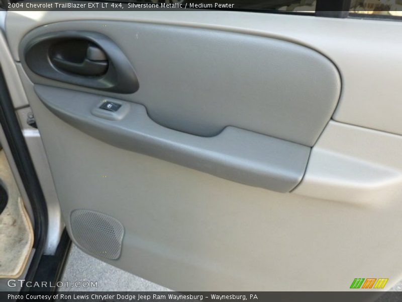 Silverstone Metallic / Medium Pewter 2004 Chevrolet TrailBlazer EXT LT 4x4