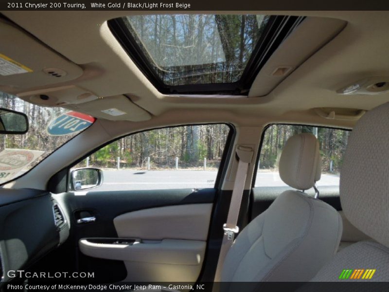 White Gold / Black/Light Frost Beige 2011 Chrysler 200 Touring