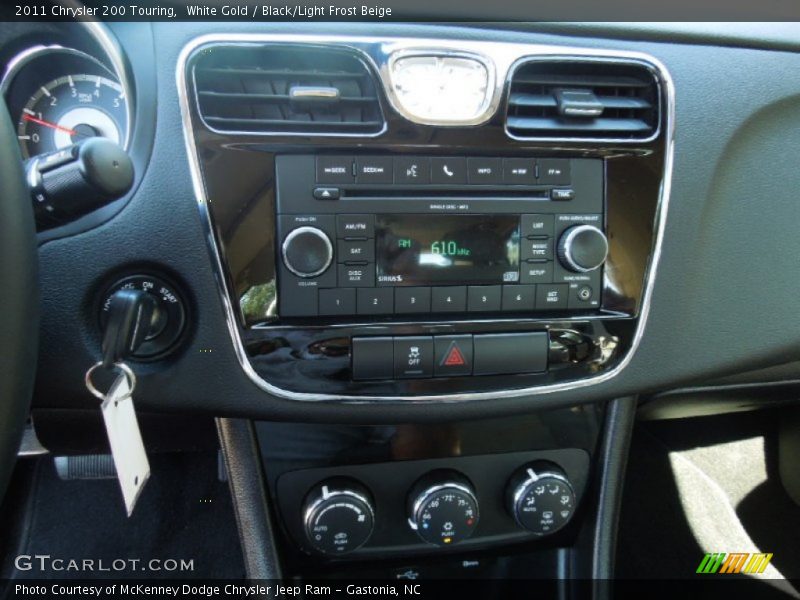 White Gold / Black/Light Frost Beige 2011 Chrysler 200 Touring