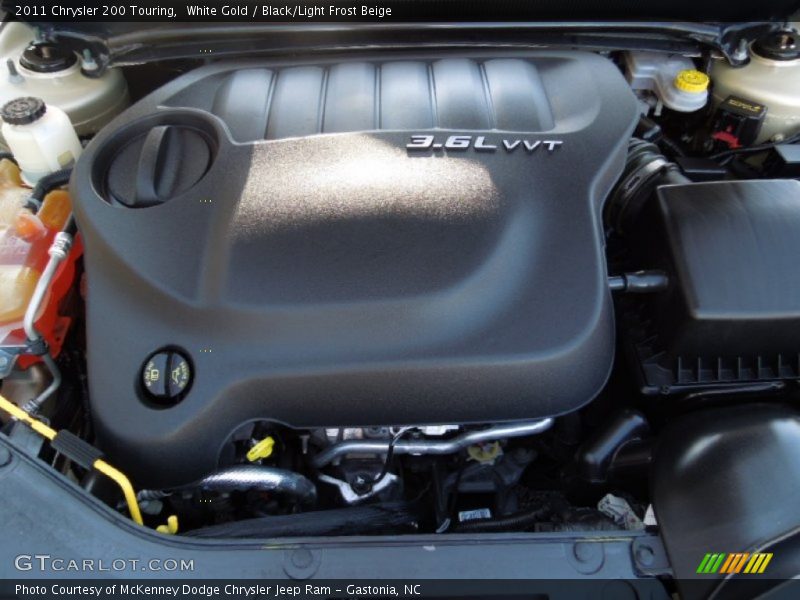 White Gold / Black/Light Frost Beige 2011 Chrysler 200 Touring