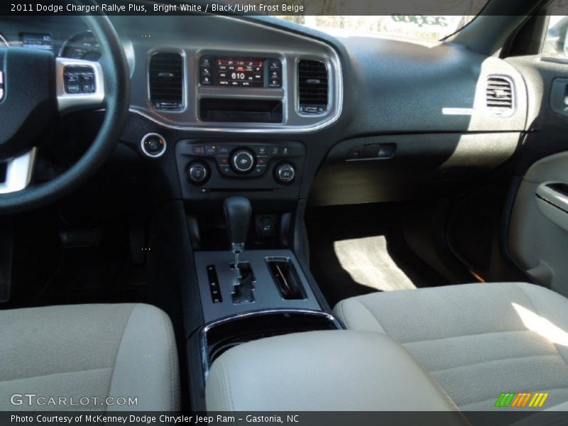 Bright White / Black/Light Frost Beige 2011 Dodge Charger Rallye Plus