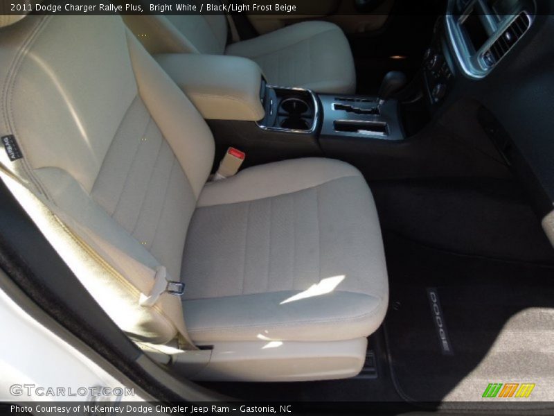 Bright White / Black/Light Frost Beige 2011 Dodge Charger Rallye Plus