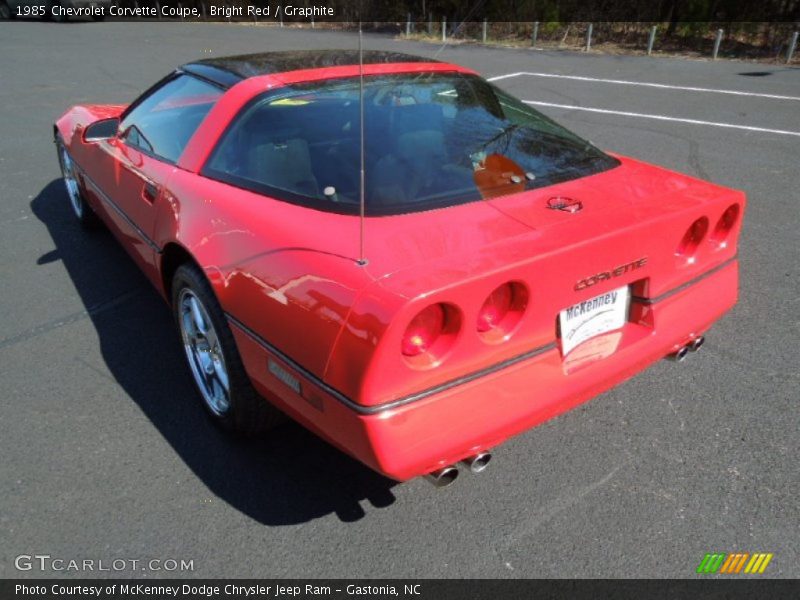 Bright Red / Graphite 1985 Chevrolet Corvette Coupe