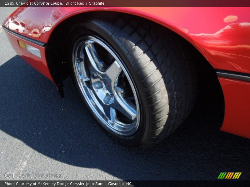 Bright Red / Graphite 1985 Chevrolet Corvette Coupe