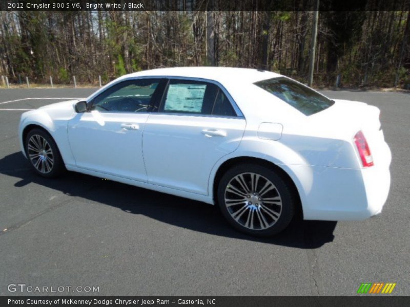 Bright White / Black 2012 Chrysler 300 S V6
