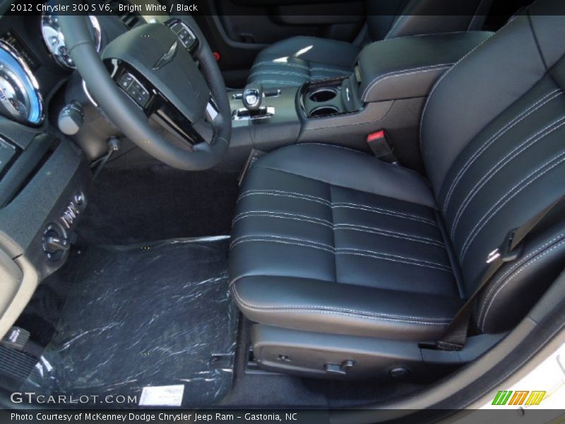 Bright White / Black 2012 Chrysler 300 S V6
