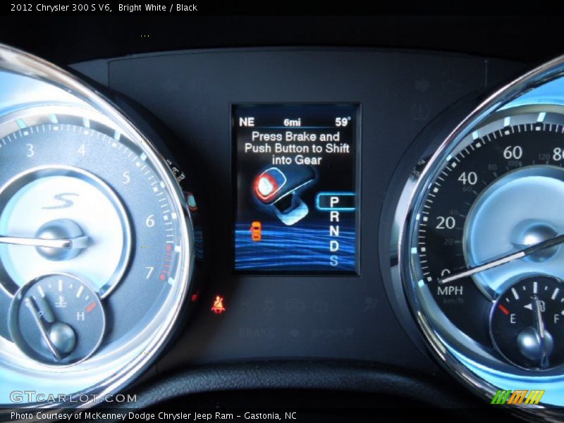 Bright White / Black 2012 Chrysler 300 S V6
