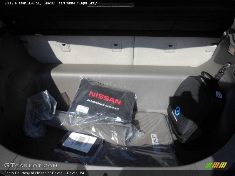 Glacier Pearl White / Light Gray 2012 Nissan LEAF SL