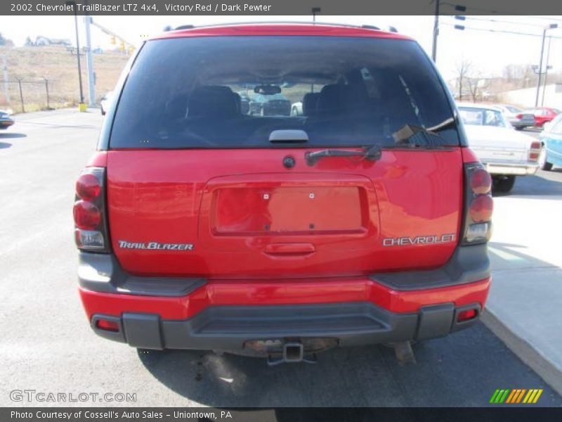 Victory Red / Dark Pewter 2002 Chevrolet TrailBlazer LTZ 4x4