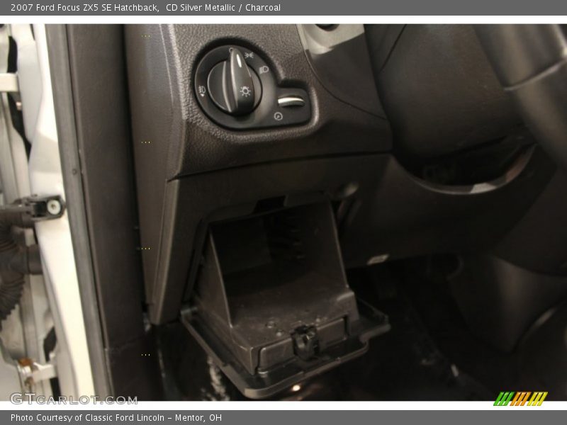 CD Silver Metallic / Charcoal 2007 Ford Focus ZX5 SE Hatchback