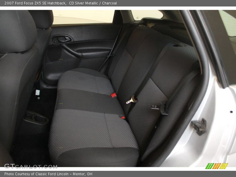 CD Silver Metallic / Charcoal 2007 Ford Focus ZX5 SE Hatchback