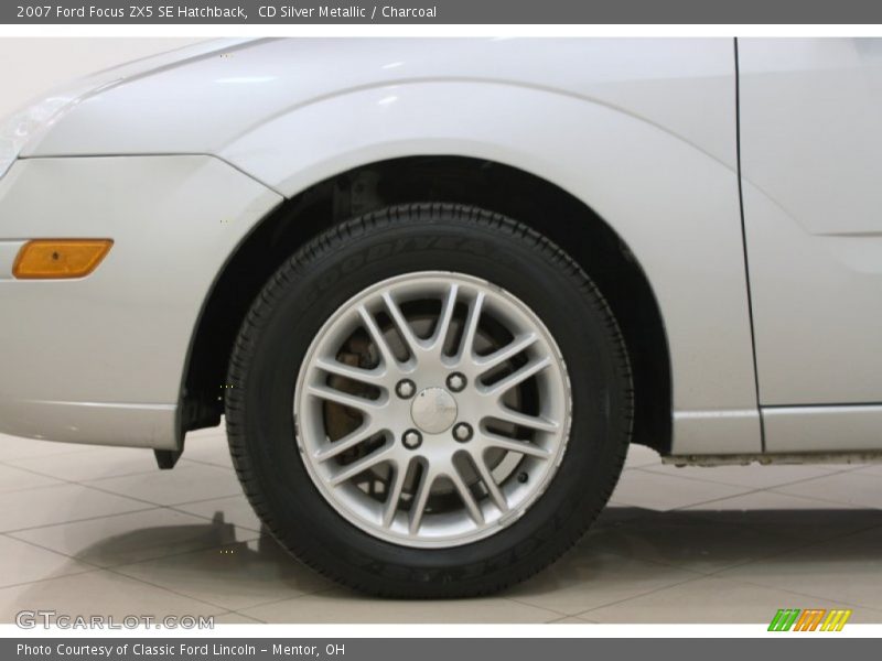 CD Silver Metallic / Charcoal 2007 Ford Focus ZX5 SE Hatchback
