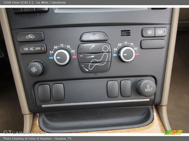 Ice White / Sandstone 2008 Volvo XC90 3.2