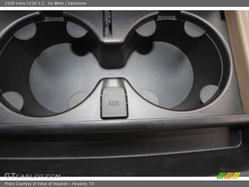 Ice White / Sandstone 2008 Volvo XC90 3.2